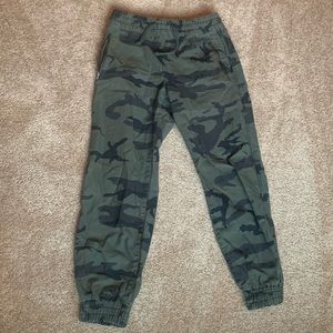 Aritzia Camo Joggers
